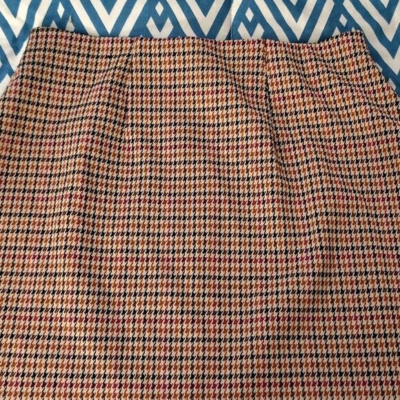 Maurices Brown Black Red Plaid High Rise Mini Skirt Size Small - Picture 7 of 14